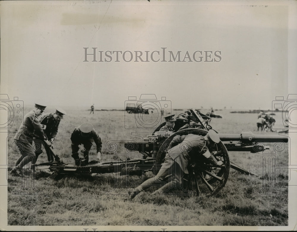 1936 Five Artillery Batteries Compete for King's Cup at Larkhill - Historic Images