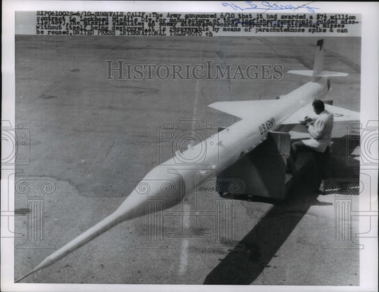 1958 The Army's Kingfisher Supersonic Guided Missile - Historic Images