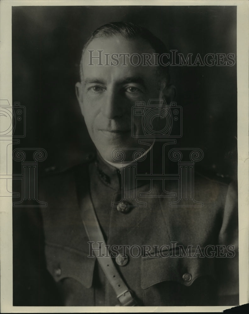 Press Photo Major J.R. Herman Bridge Expert, Who Broadcasts Radio Auction - Historic Images