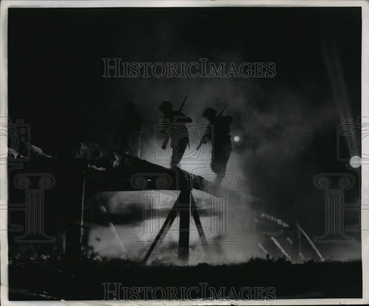 1953 Press Photo Night battle exercise during Israel's Fifth Anniversary-Historic Images