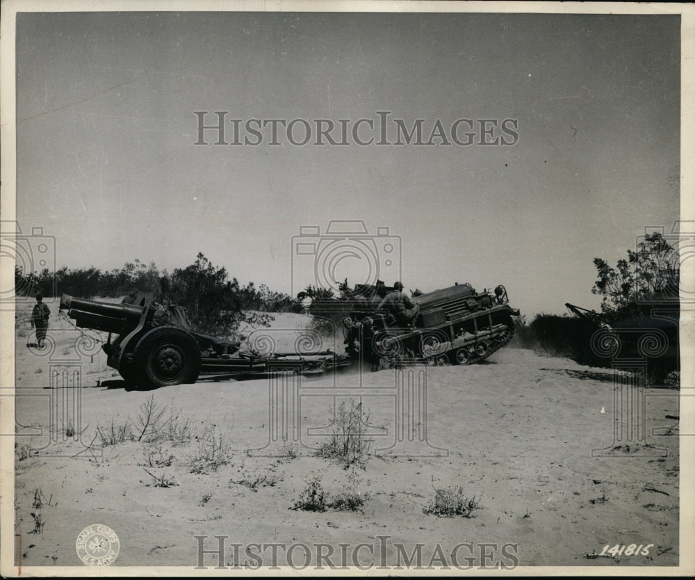 1942 Press Photo M-2 Tractor Pulling A 135 MM Howitzer On A Test - nem55696-Historic Images