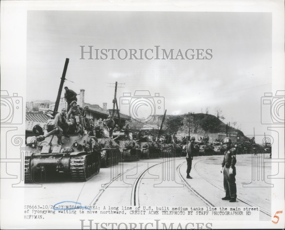 1950 Press Photo Long Line of U.S. Built Tanks Line Main Street of Pyongyang - Historic Images