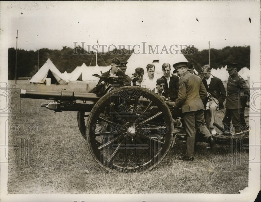 1928 Cadets of English Army load breach of a cannon - Historic Images