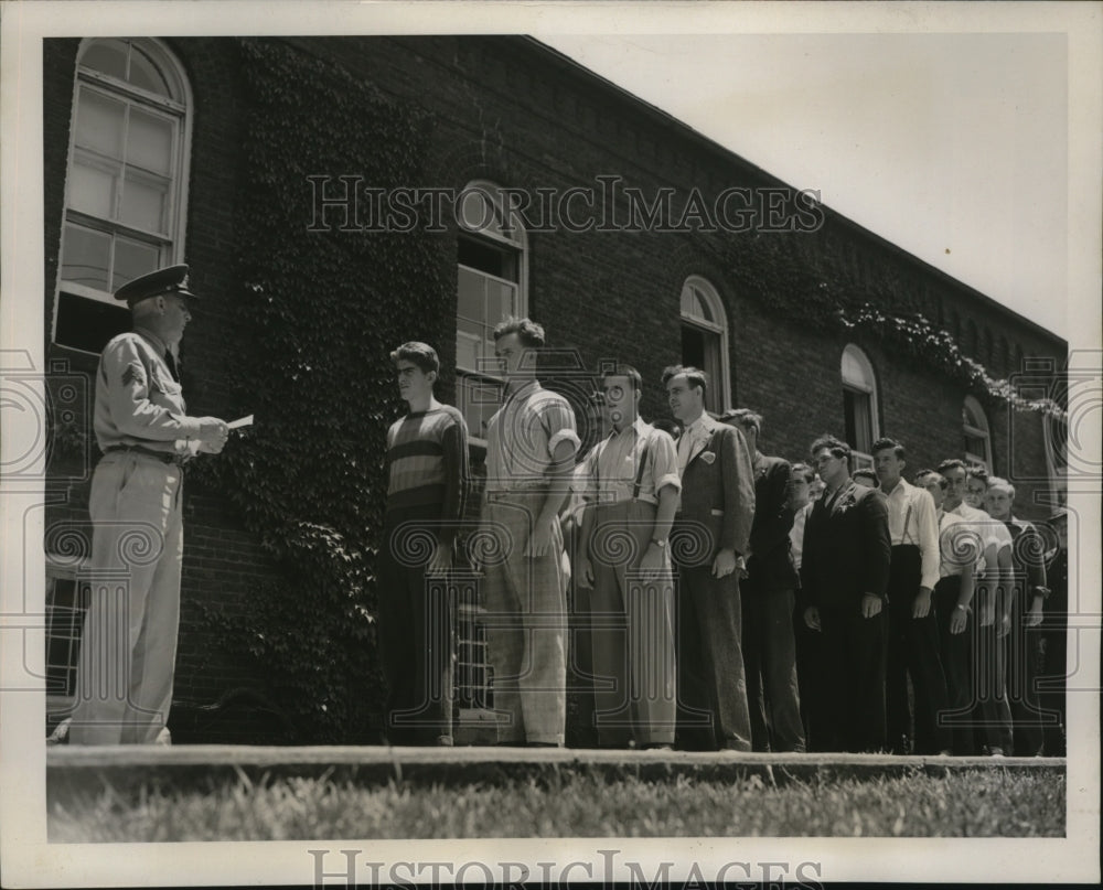 1939 Recruits Arrive at Ft Slocum to Learn Elements of Training - Historic Images