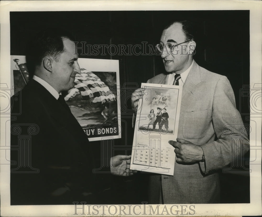 1951 Press Photo Officials check the Message Calendar to promote defense bonds-Historic Images