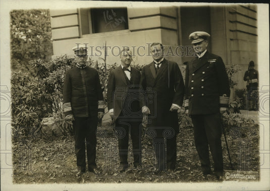 1918 Press Photo Four Military officials at the residence of Perry Balmont-Historic Images