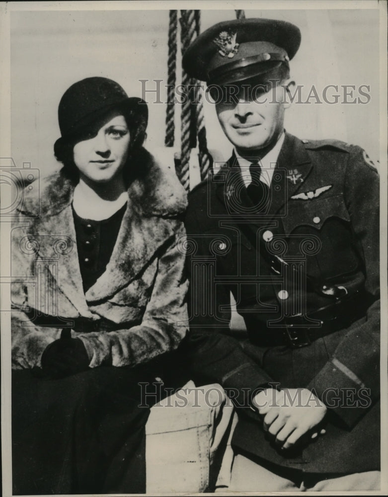 1941 John Holmes who killed Wilson McNary shown with Mrs. Holmes - Historic Images