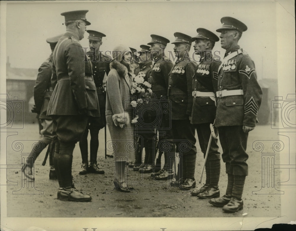 1930 Press Photo Duchess of York inspects Soldiers at Blackdown - nem62567 - Historic Images