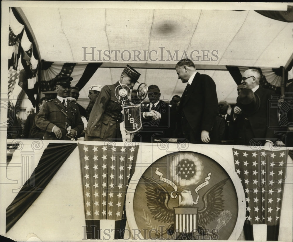 1929 Press Photo Henri Gouraid and President Hoover review French Reunion Parade - Historic Images