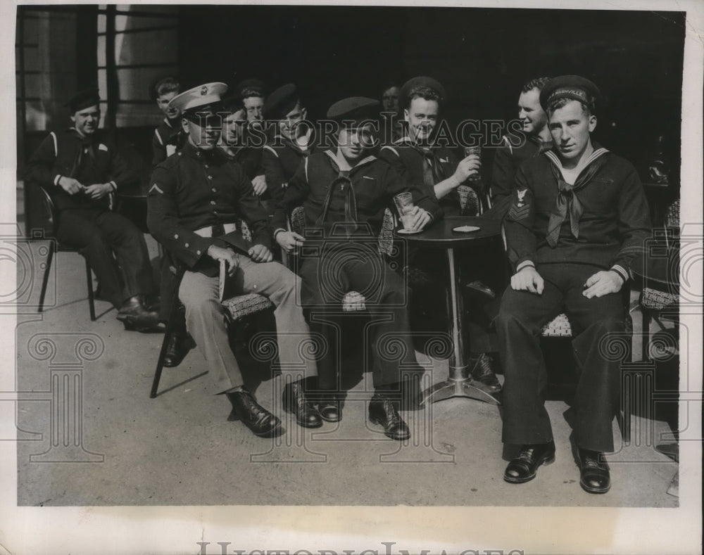 1938 Press Photo Crews of Nashville Cruiser arrive St. Lazare Station, France-Historic Images