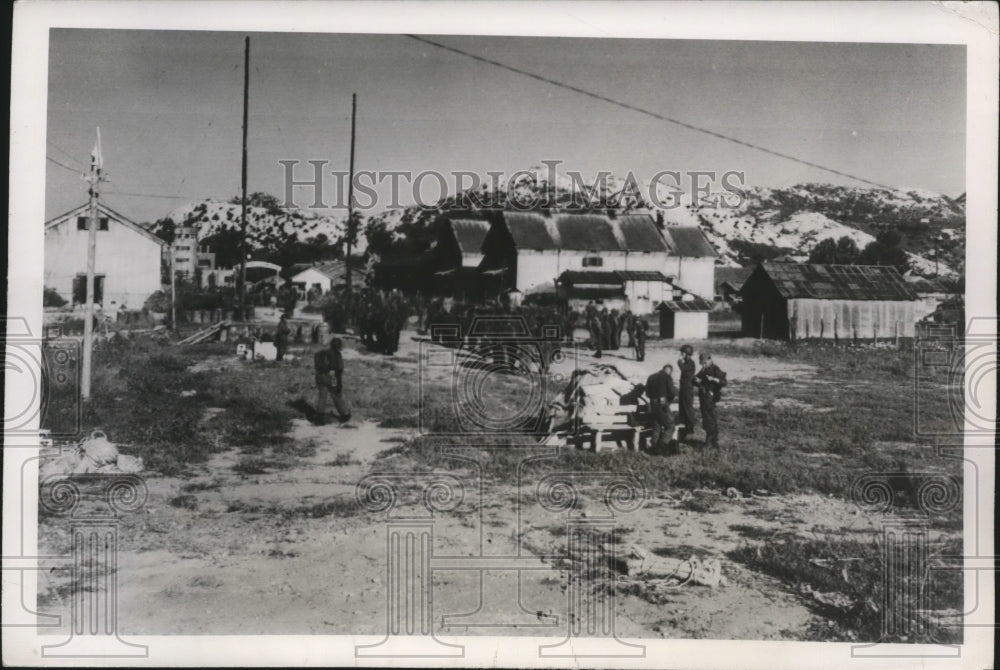 1950 Press Photo Troops of 1st Cavalry Division assembly in P'Ohan Dong Korea-Historic Images
