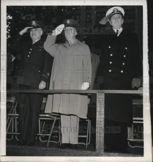 1943 Maj Gen Irving Phillipson, Lt Gen Hugh Drum & Rear Adm Andrews - Historic Images