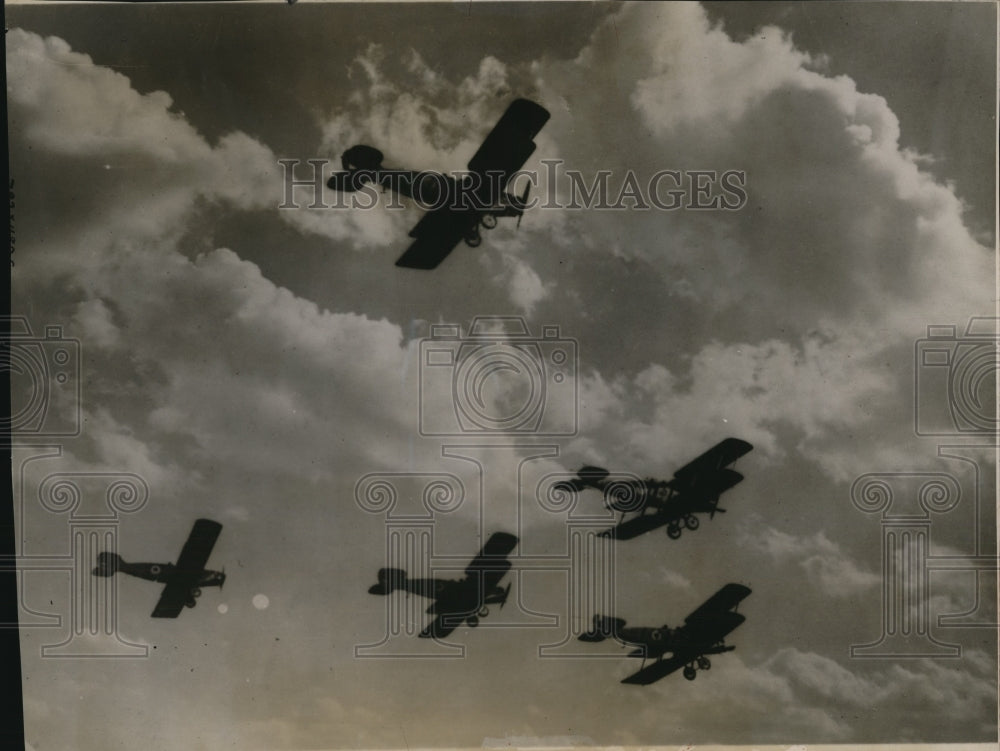 1926 Press Photo Bristol Fighting Planes shown at Salon D'Aviation in Paris-Historic Images