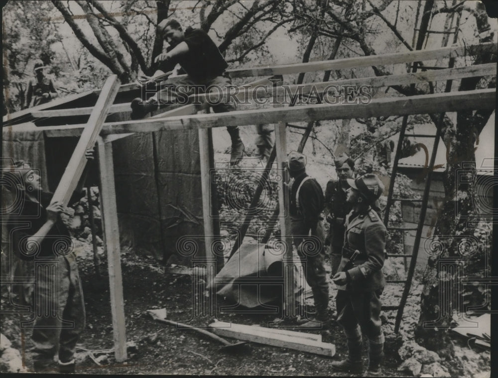 1935 Blackshirt Troops build wooden barracks in East Africa - Historic Images