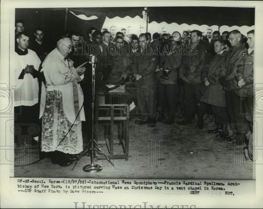 1952 Press Photo Archbishop Spellman is serving mass on Christmas Day in Korea-Historic Images