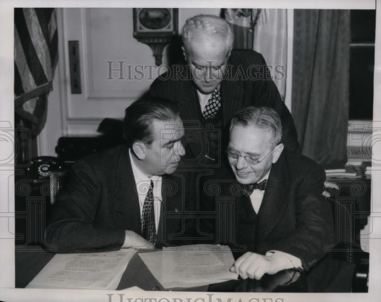 1946 Press Photo New York Mayor O'Dwyer hopes to avert Western Union strike NYC-Historic Images