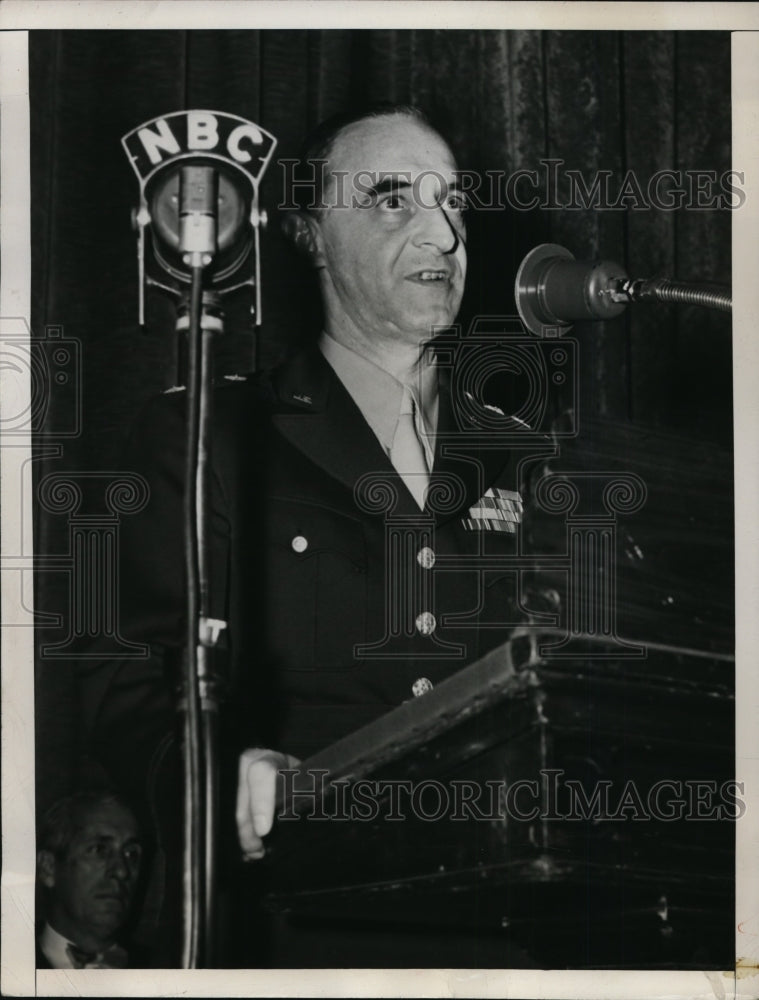 1946 New York Lt Gen Lucius Clay speaks at NAM Congress NYC - Historic Images