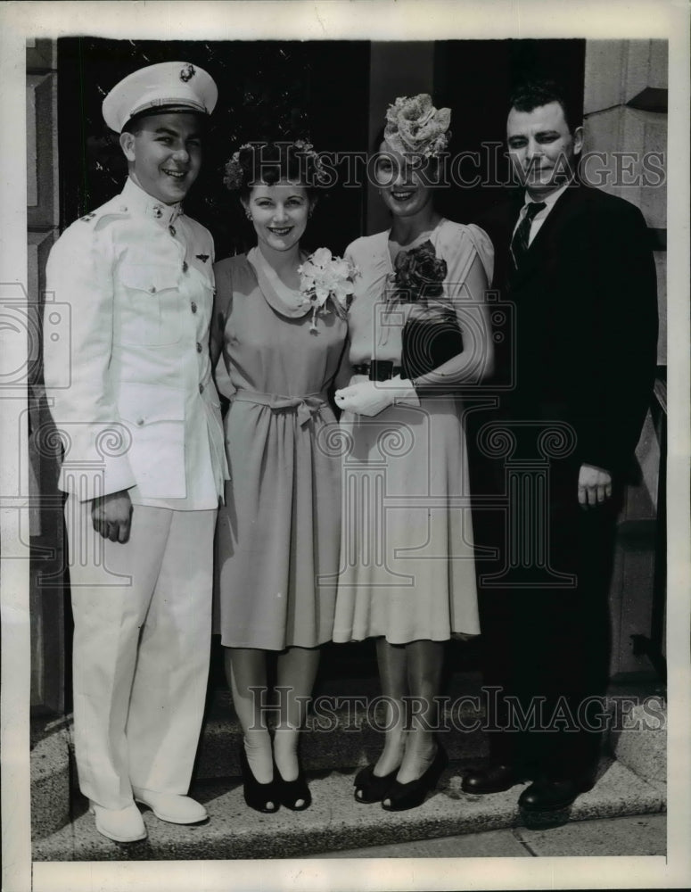 1944 New York Robert Lavine and Miss Dorothy Kraft marry NYC - Historic Images