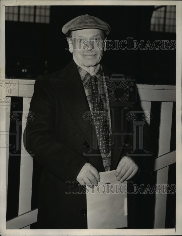 1944 Press Photo New York Joseph Jarolim aboard the Gripsholm NYC - neny03133-Historic Images