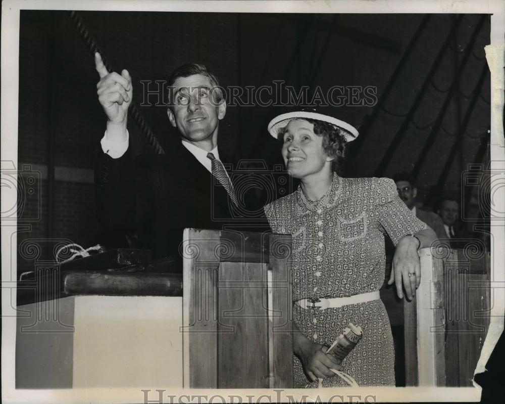 1939 Press Photo New York Gov & Mrs Leverett Saltonstall on the Yankee NYC-Historic Images