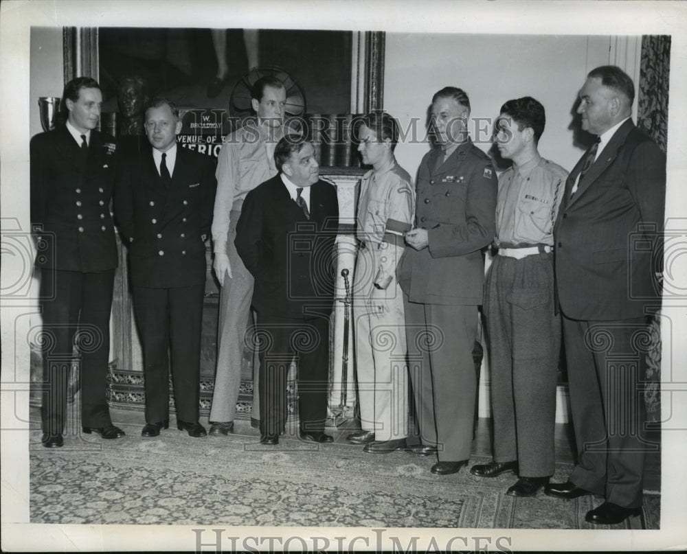 1945 New York War Heroes visit New York NYC-Historic Images