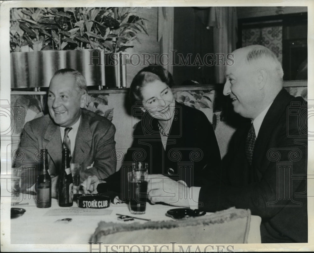 1942 Press Photo New York Mr &amp; Mrs Lawrence Wood Robert &amp; James Farley NYC - Historic Images