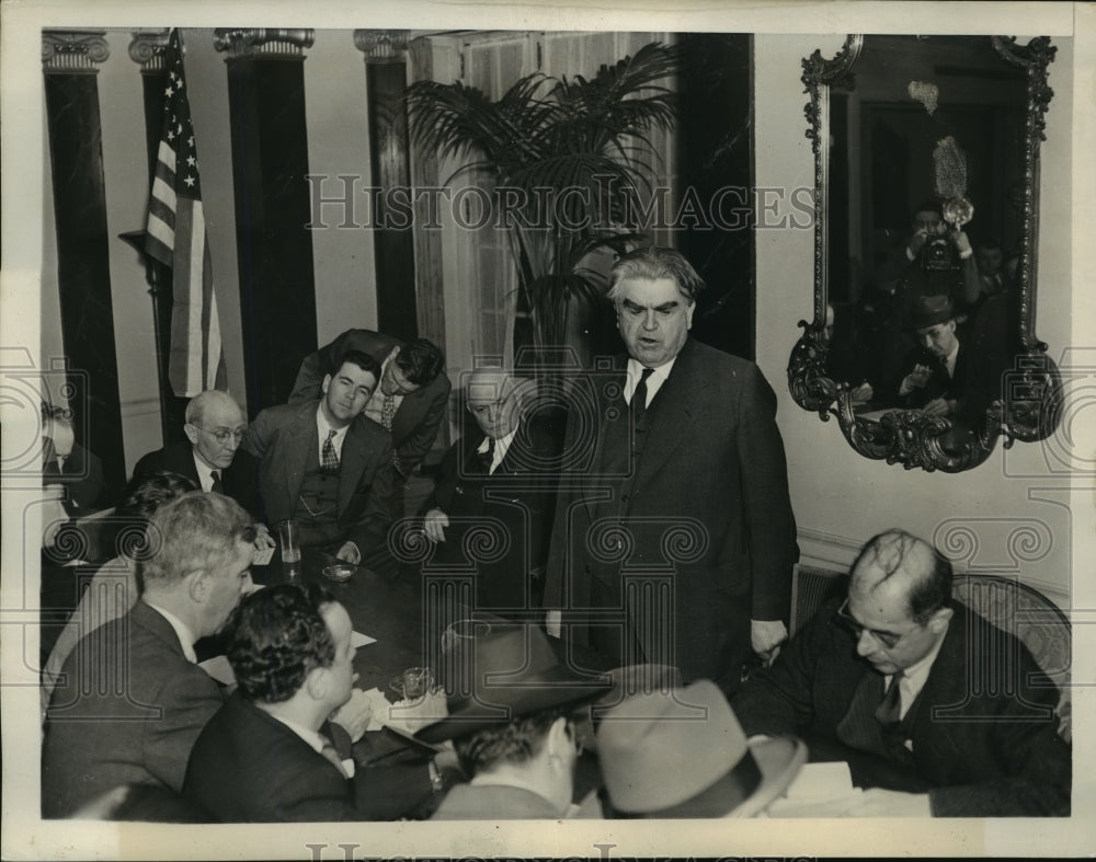 1943 Press Photo New York John Lewis reopens mines NYC - Historic Images