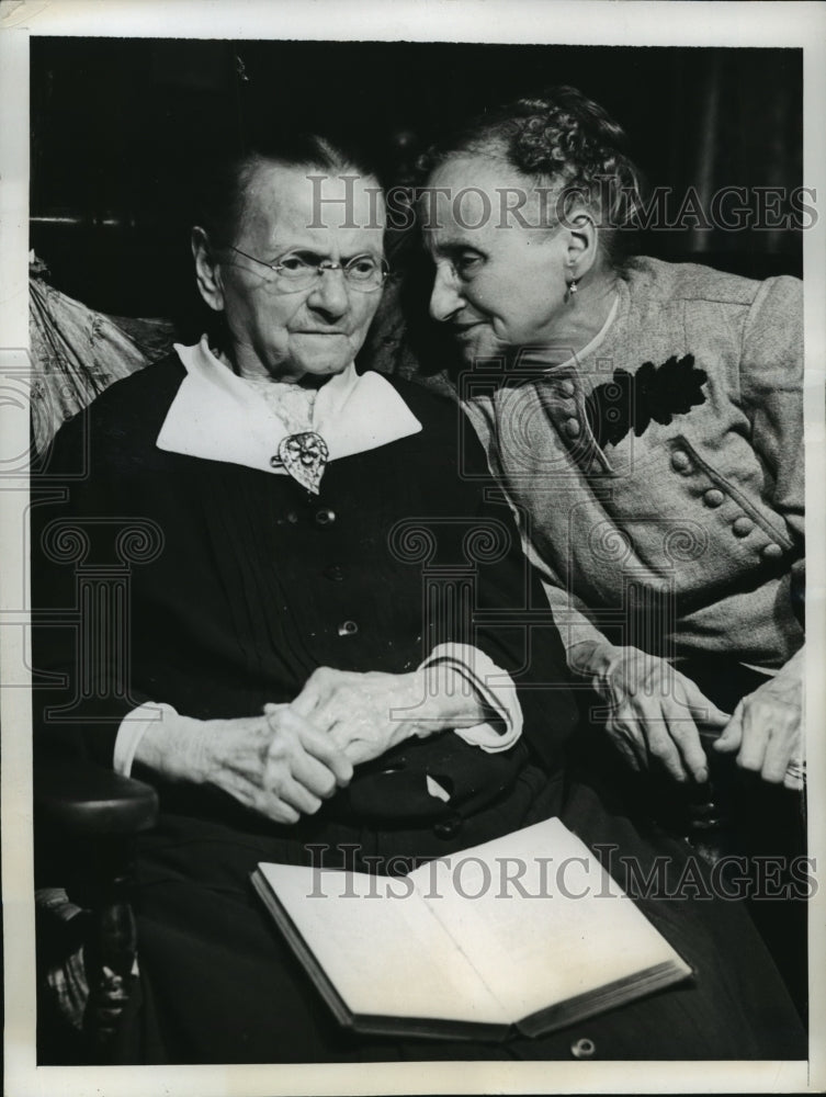 1942 New York Mrs Peter Christman celebrates 100th Birthday NYC - Historic Images