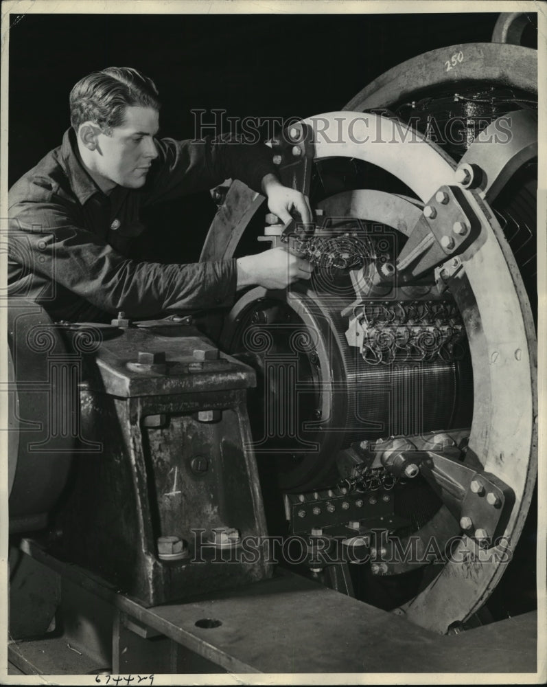 1943 Schenectady NY Tilford Denton works at GE Schenectady Plant SNY-Historic Images