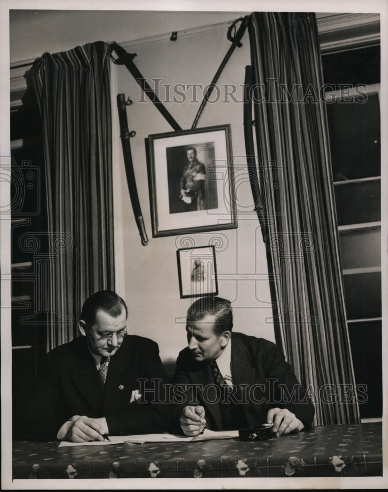 1939 Press Photo Commander of Finnish Veterans Henry Tirri &amp; Geo Ness-Historic Images