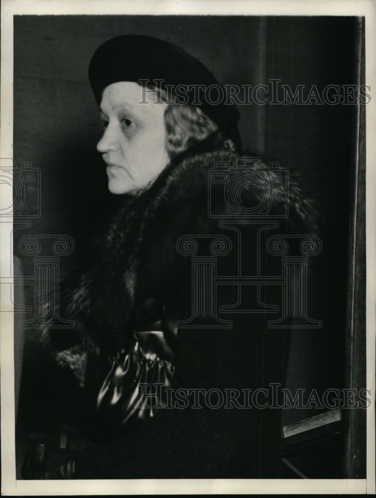 1939 Press Photo New York Mrs Elmer Nelson testifies in child custody case NYC - Historic Images