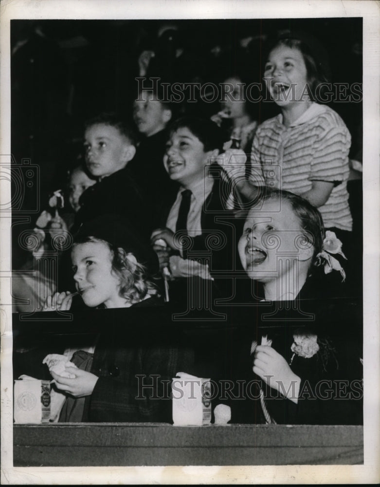 1943 New York Ringling Bros. Barnum &amp; Bailey Circus show NYC-Historic Images