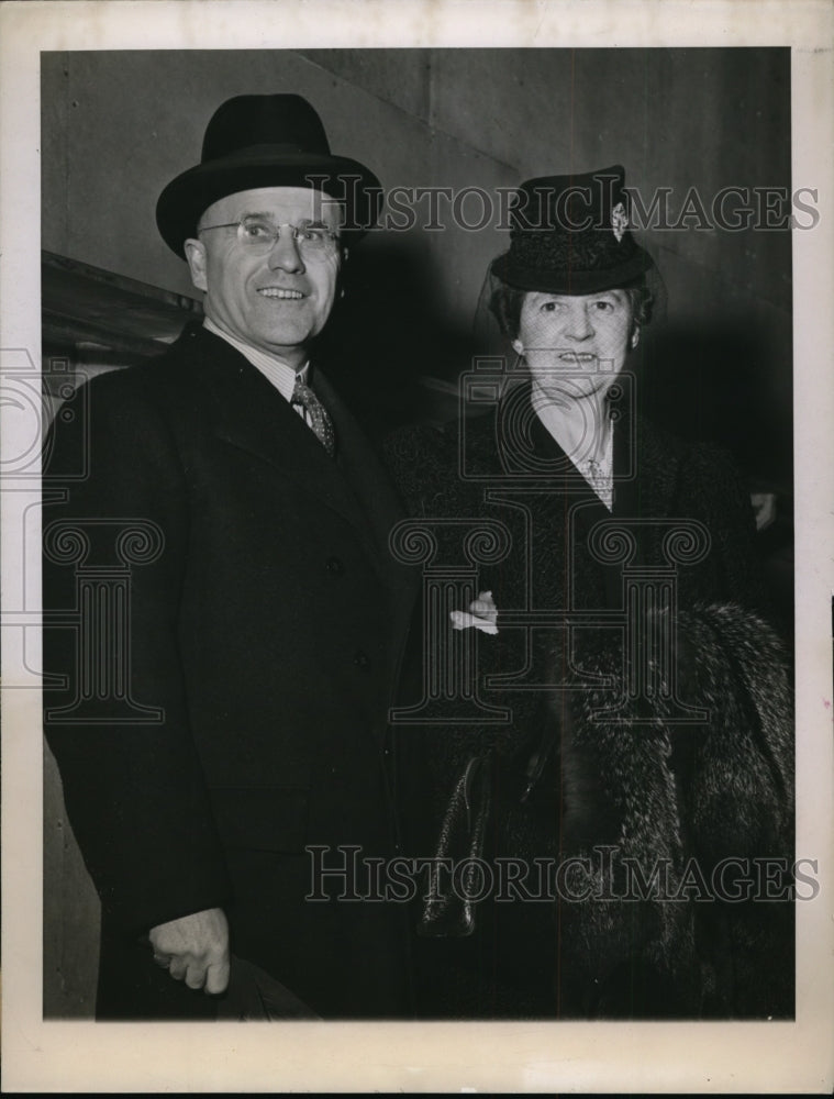 1945 New York Honorable J.D. Kearney on Board Queen Mary NYC - Historic Images