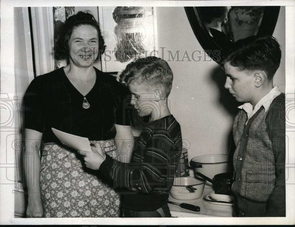 1943 Press Photo New York Members of Boys&#39; Clubs of America NYC - neny08346-Historic Images