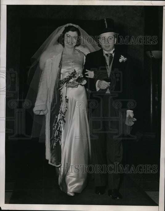 1938 Press Photo New York Mr & Mrd B Grata Brown nee WA Ockenden wed NYC - Historic Images