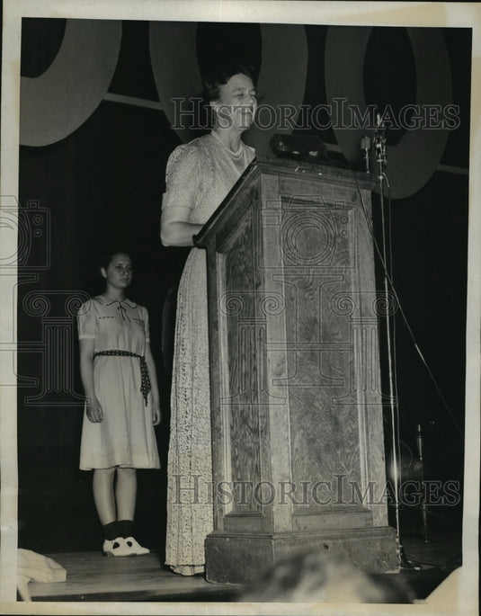 1939 New York Mrs. F.D.Roosevelt speaks at Congress of Youth NYC-Historic Images