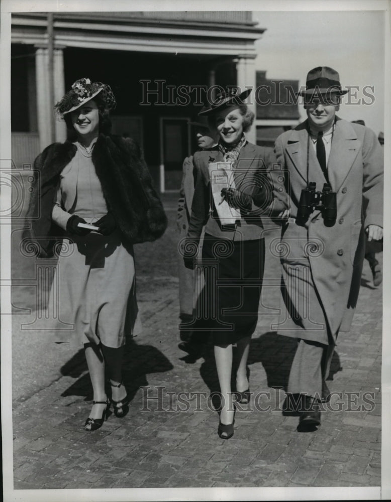 1938 Press Photo New York Society at Jamaica Track Races NYC - Historic Images