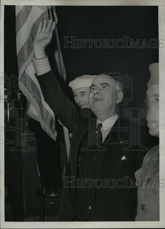 1938 Press Photo New York Lehman takes 'bow" at A.L.P. rally NYC - neny09277-Historic Images