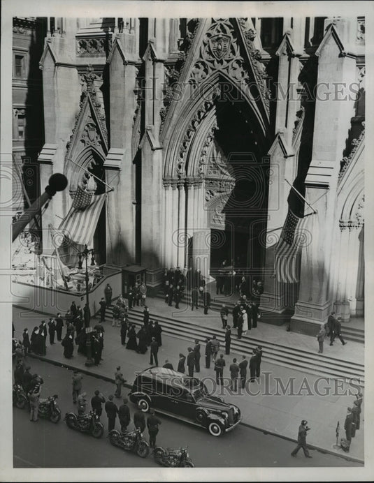 1938 Press Photo New York Patrick Cardinal Hayes Body Brought To Cathedral NYC - Historic Images