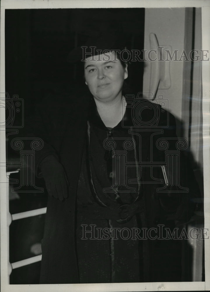 1938 Press Photo New York Kathryn Lewis heads to Pan American conference NYC - Historic Images