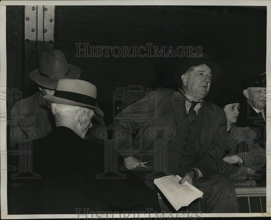 1938 Press Photo New York Spectators at the Old Glory Horse Auction NYC-Historic Images