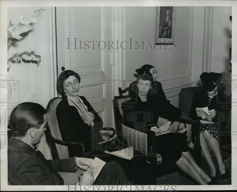 1938 Press Photo New York English Noblewoman speaks on European crisis NYC - Historic Images