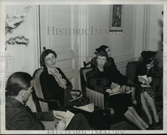 1938 Press Photo New York English Noblewoman speaks on European crisis NYC - Historic Images