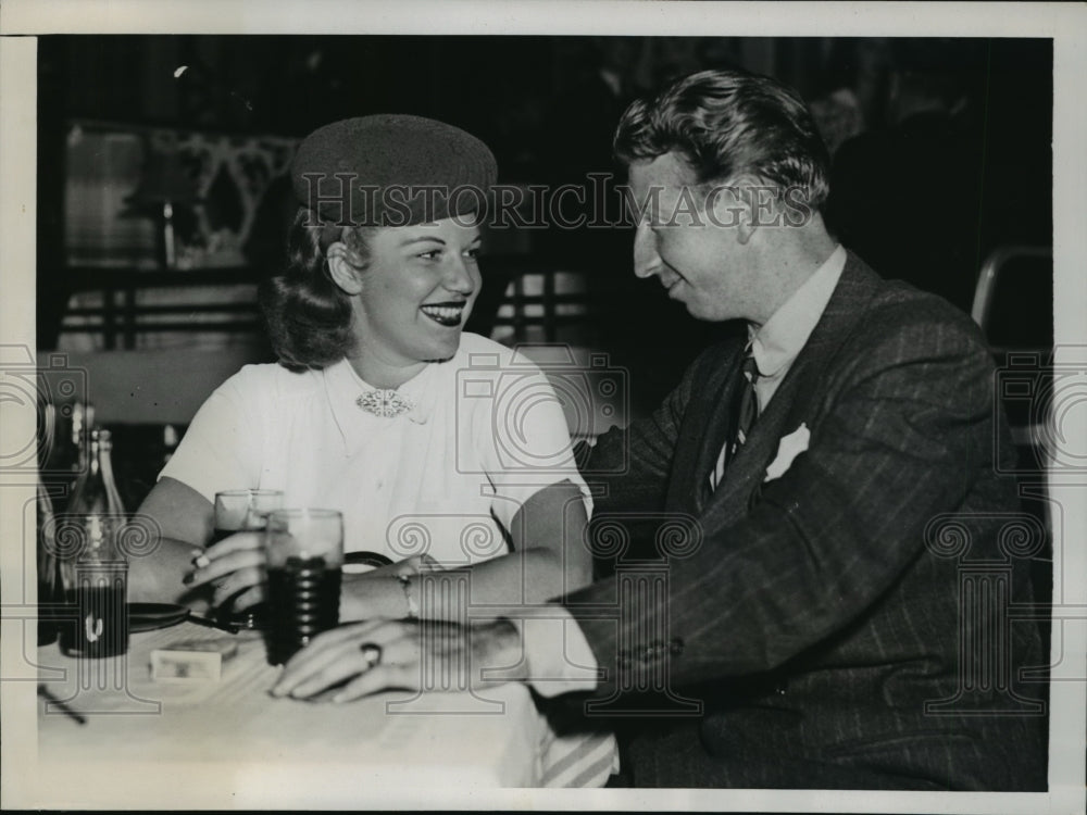 1938 Press Photo New York Budge relaxes between battles of the Court NYC- Historic Images