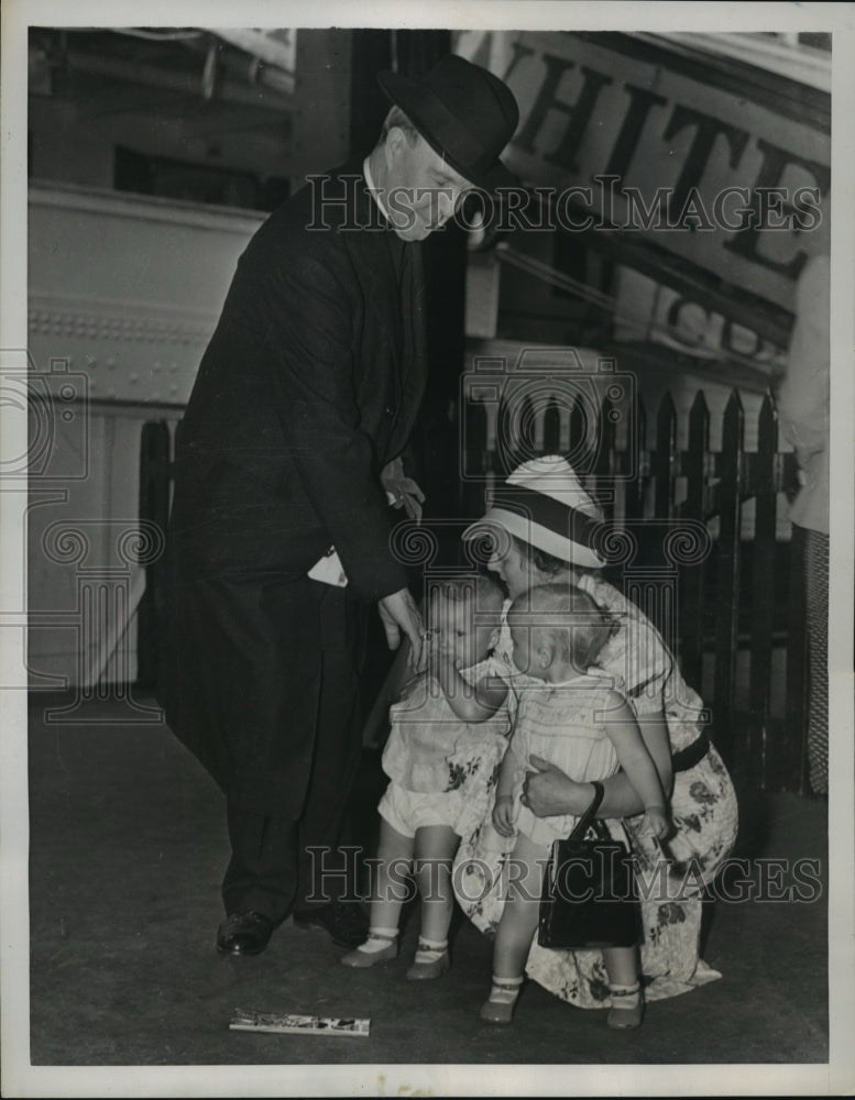 1938 Press Photo New York Archbishop John Glennon returns from congress NYC-Historic Images