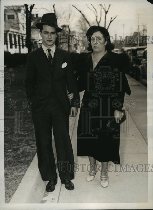1938 Press Photo New York Bullet meant for her kills husband's friend NYC - Historic Images