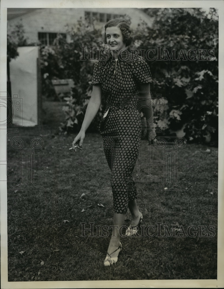 1935 Press Photo New York Mrs. Daniel Erwin, Village Fair At Easthampton NYC - Historic Images