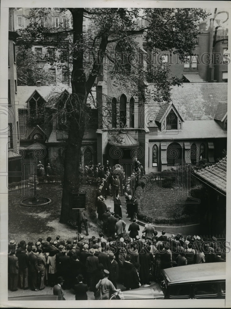 1935 Press Photo New York Funeral for De Wolf Hopper Actor NYC - Historic Images