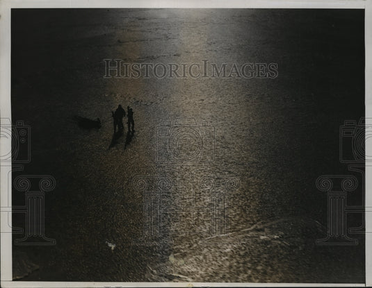 1936 Press Photo New York Fishing for Friday's Food NYC - Historic Images