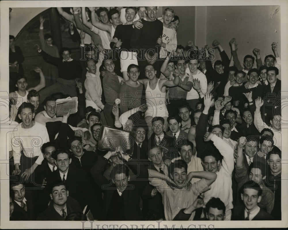 1936 Press Photo New York Students of CCNY Class Rush NYC - Historic Images